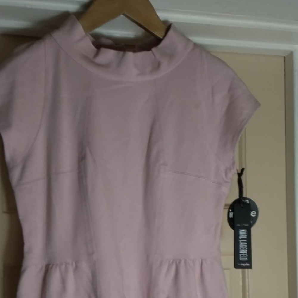 Elegant Pink Dress - Picture 4 of 9